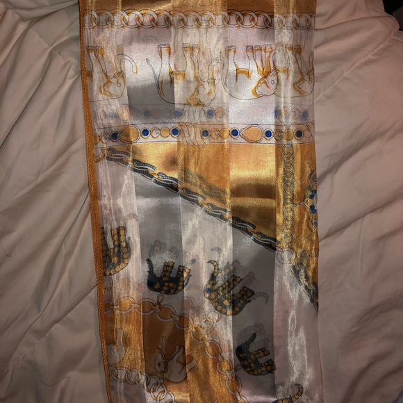 Scarves - Picture 6 of 8